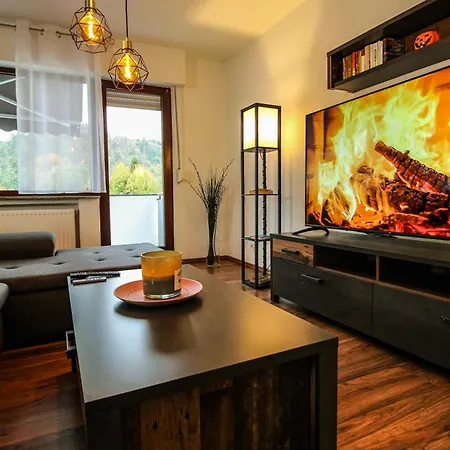 Moderne FeWo SKY Netflix Terrasse Burgblick Boxspringbett Waschtrockner Bullay Exterior foto