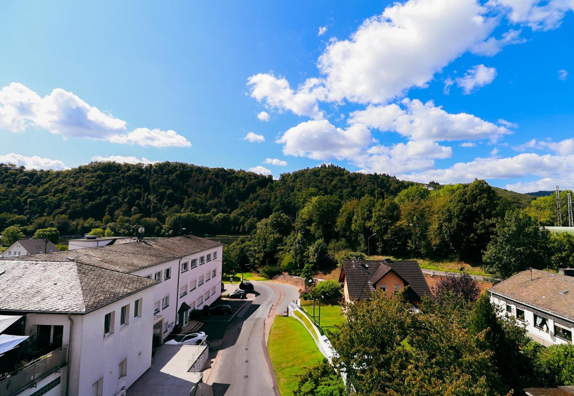 Moderne Sky Netflix Terrasse Burgblick Boxspringbett Waschtrockner * Bullay